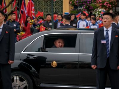 ФОТО: Хүлээлт үүсгэсэн Доналд Трамп, Ким Жон Ун нарын уулзалт 